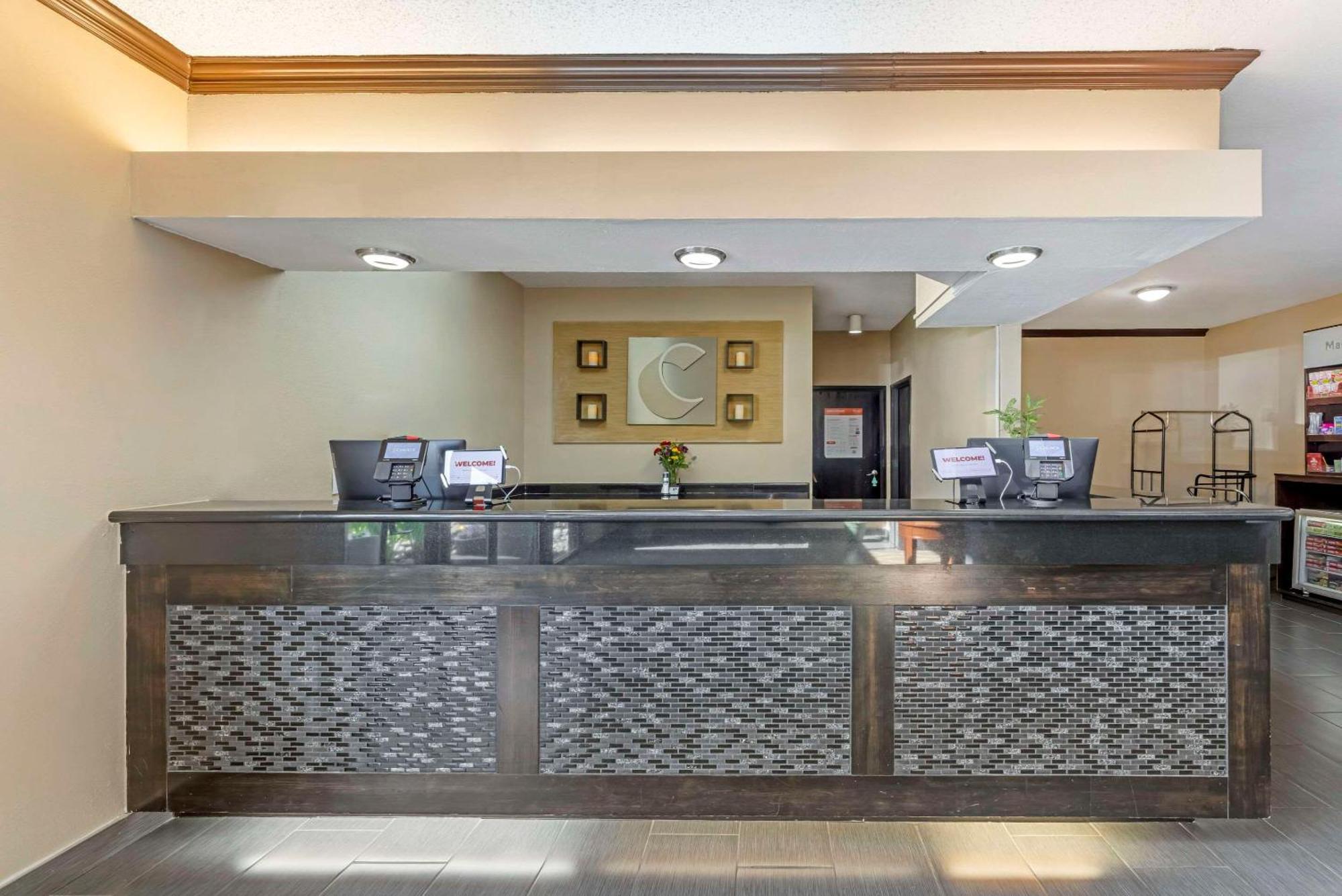 Comfort Suites Near Vancouver Mall Exteriér fotografie